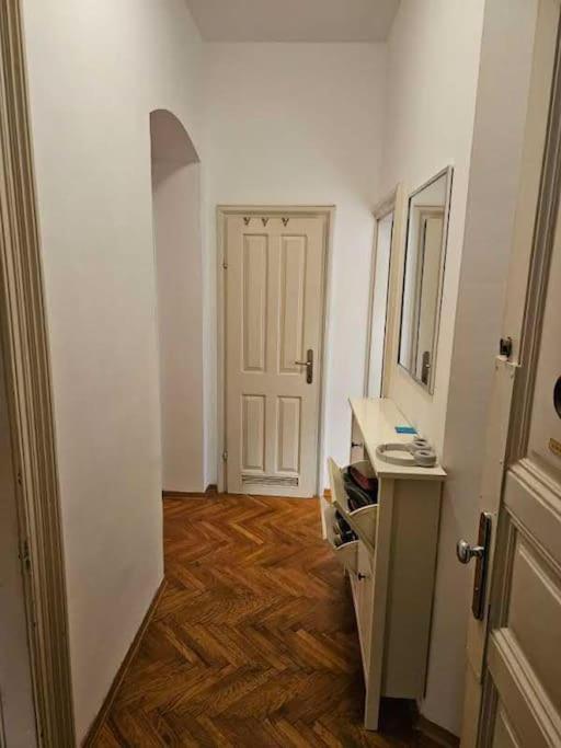 2br + Parking Apartma